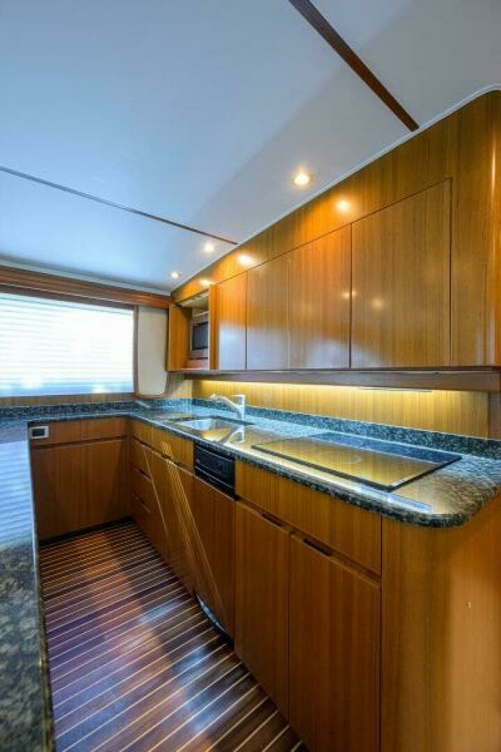 2008 Viking 60 Convertible - Image 34