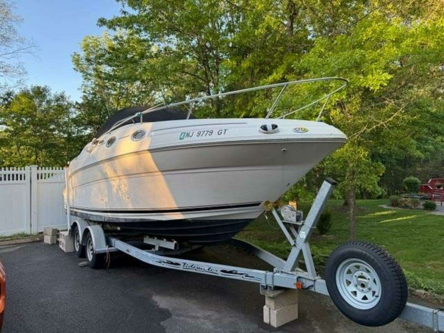 2004 Sea Ray 240 Sundancer - Image 14