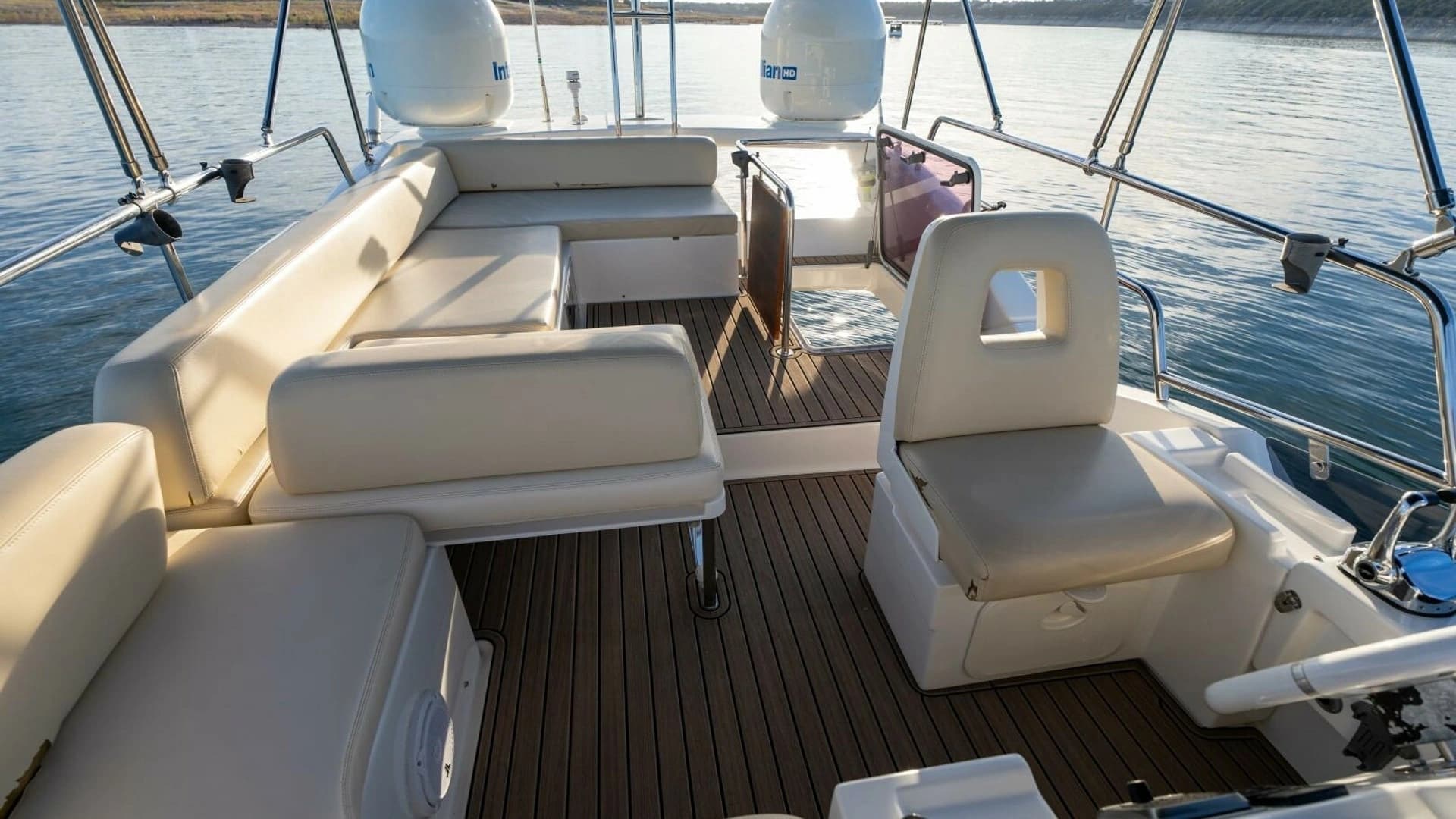 2013 Azimut 40 Flybridge - Image 60