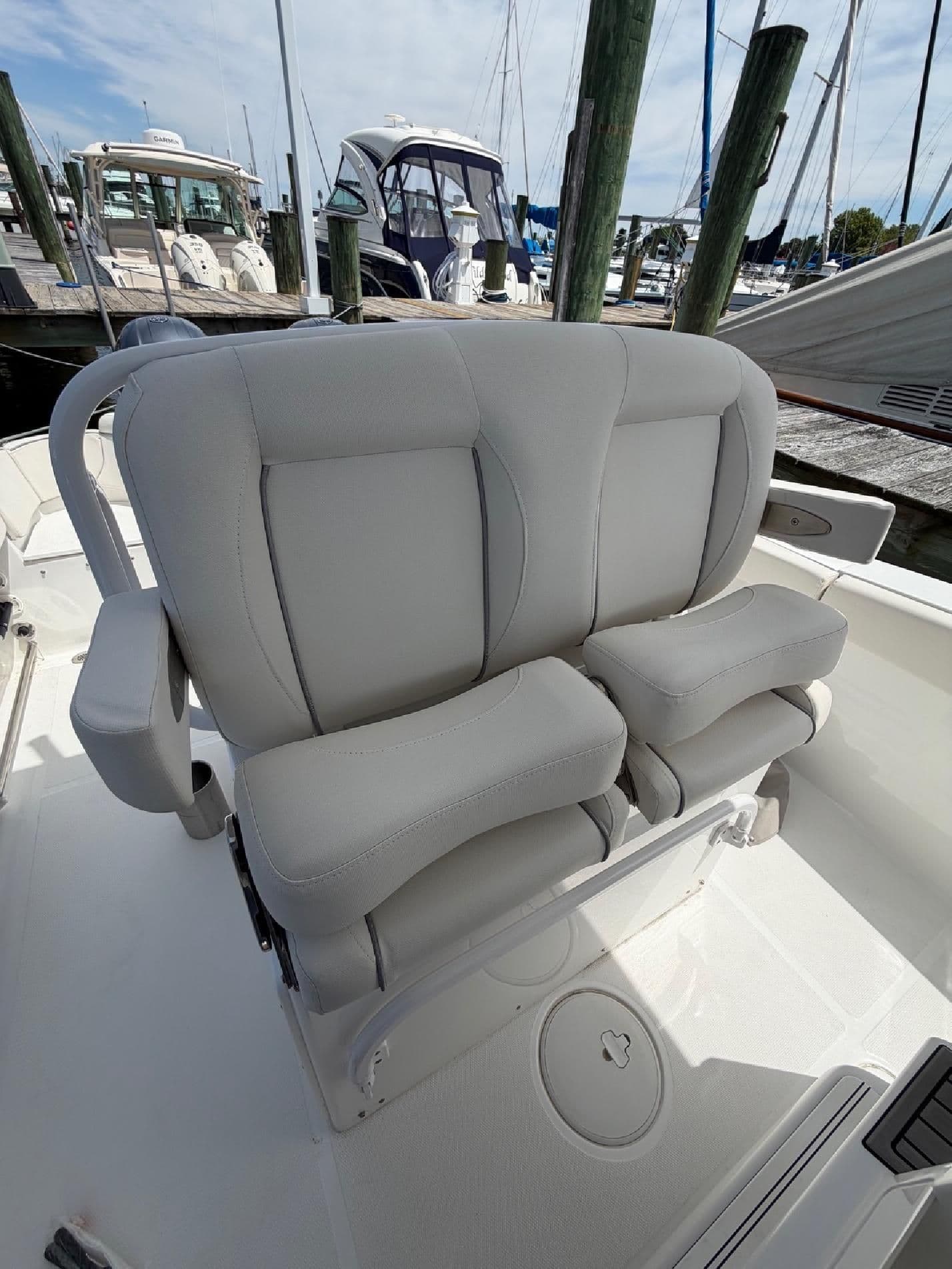 2023 Sea Hunt Ultra 275 SE - 11