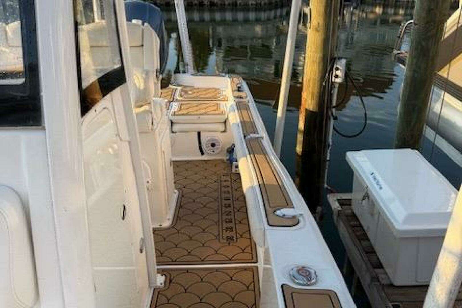 2018 Sea Hunt BX 25 FS - Image 7