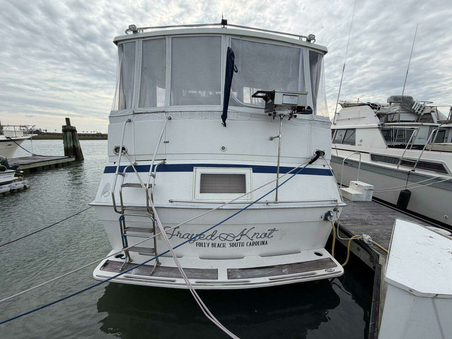 1987 Viking 44 Motor Yacht - Image 4