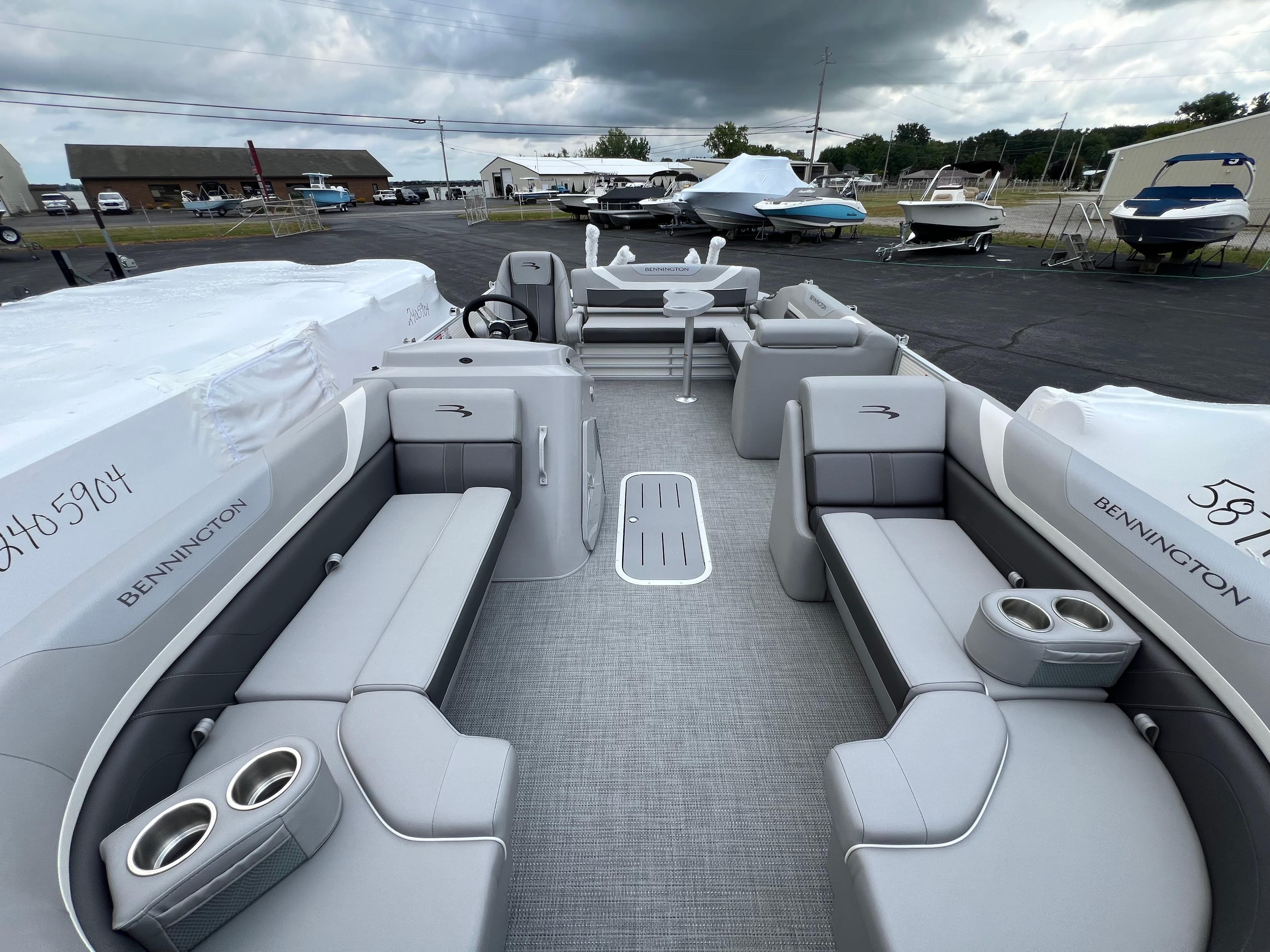 2025 Bennington 21 SXSB pontoon boat with spacious seating and modern design.