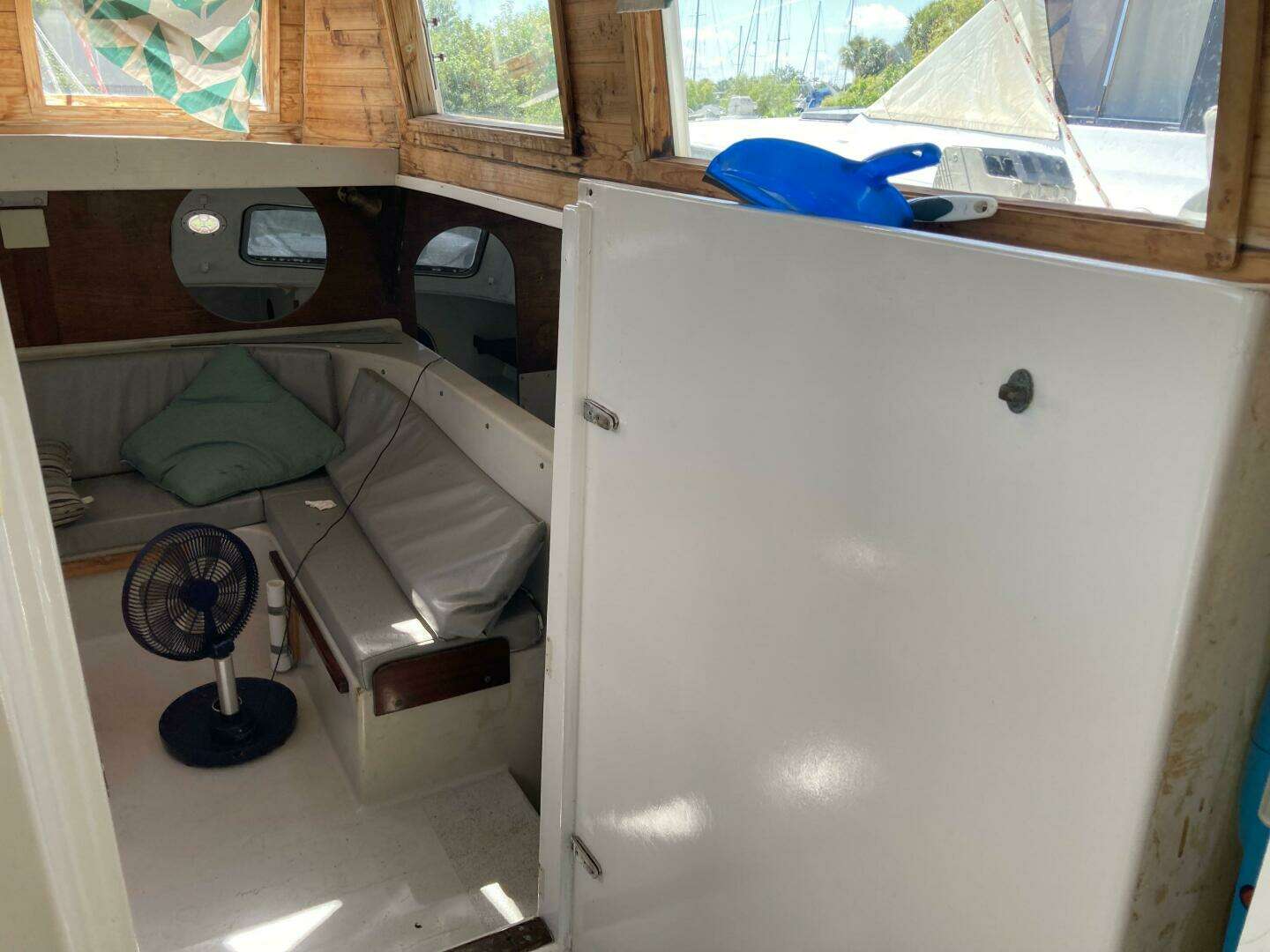 1976 Catalac 9 Meter - Image 16