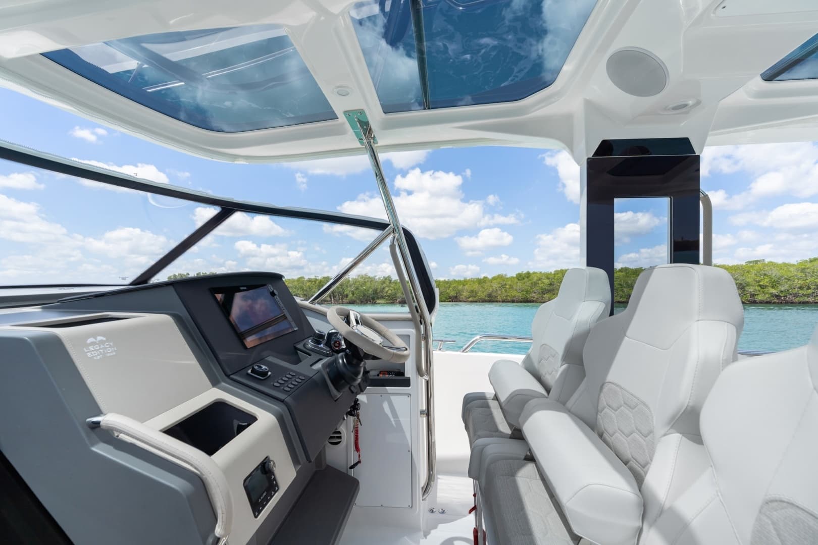 2026 Nimbus Sport Tender 42 - Image 9