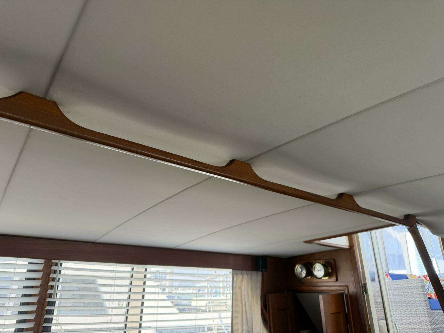 1987 Viking 44 Motor Yacht - Image 47