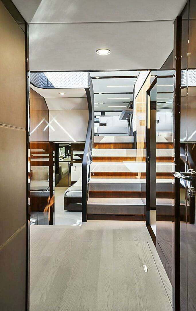 2021 Fairline Squadron 68 - Image 19