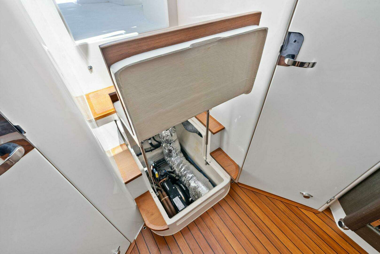 2022 Intrepid 438 Evolution - Image 50