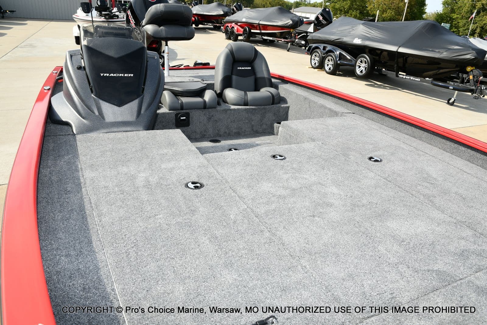 2026 Tracker Savage 215 w/200HP Mercury Pro-XS - 32