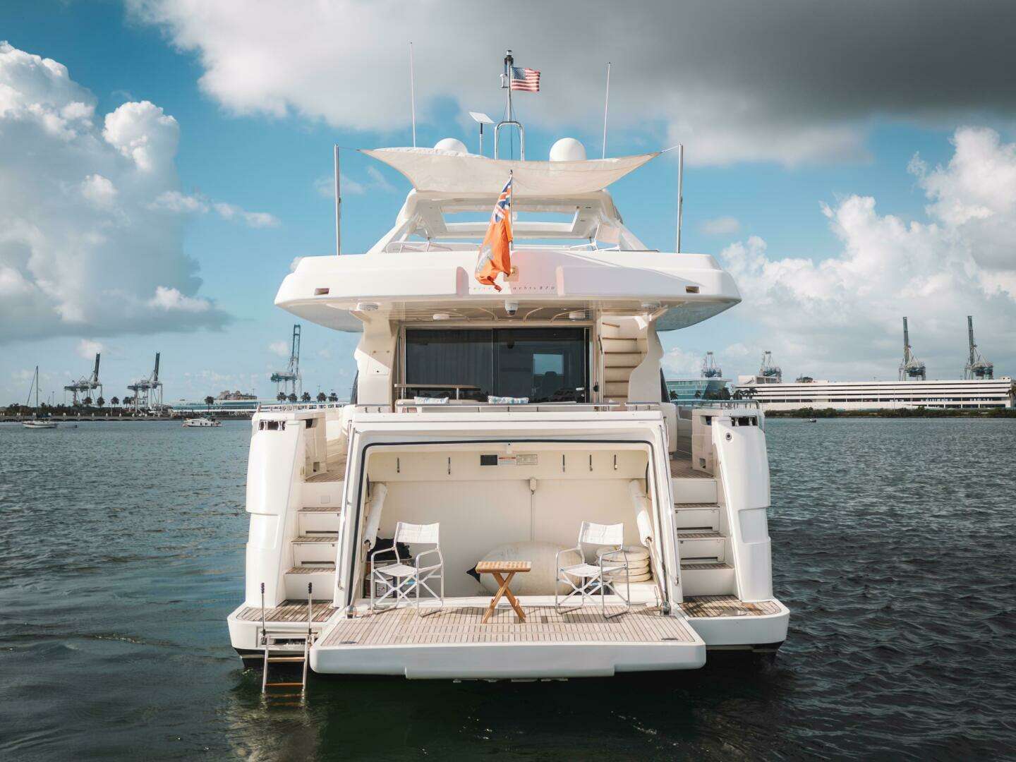2014 Ferretti Yachts 870 - Image 7