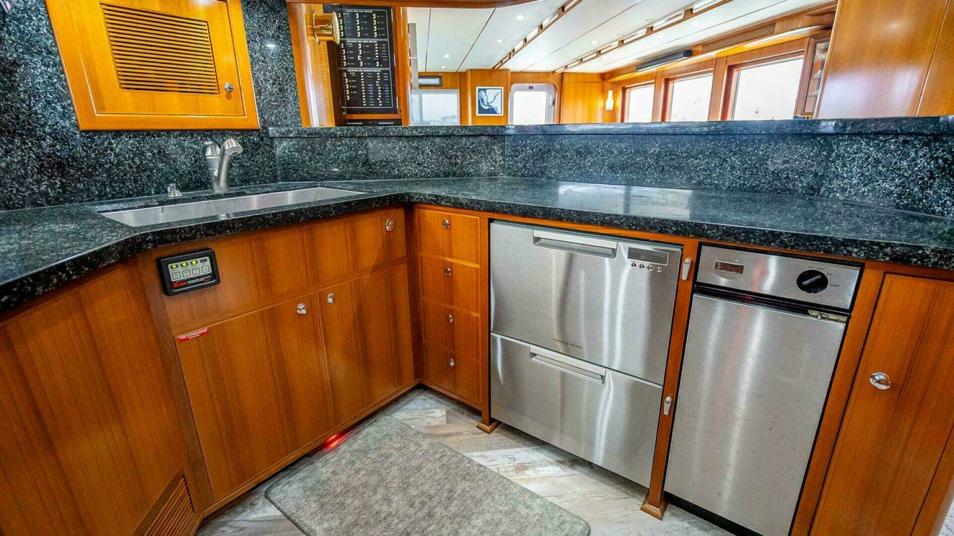 2009 Nordhavn 76 - Image 18