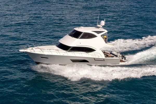 2015 Riviera 53 Enclosed Bridge