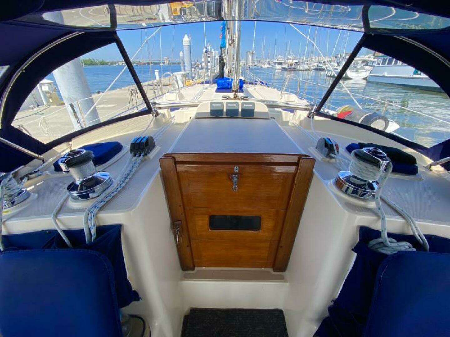 2006 Island Packet 440 - Image 4