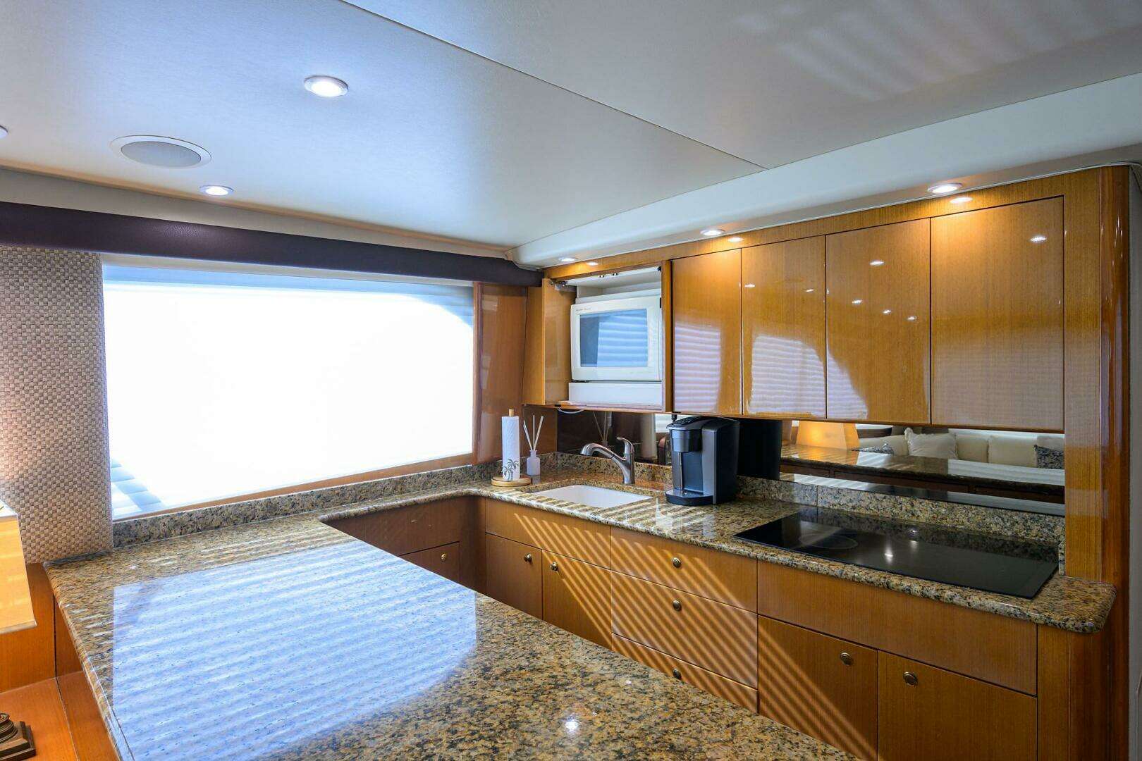 2004 Viking 56 Convertible - Image 40