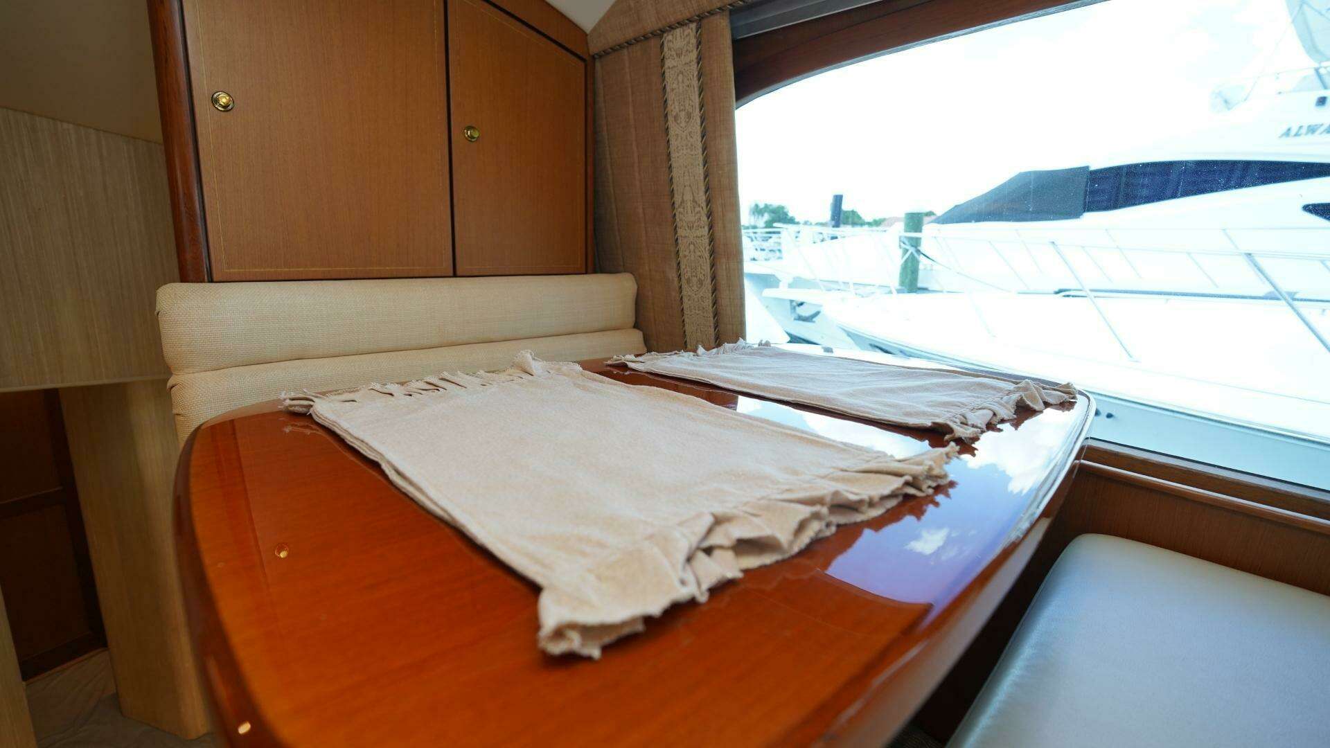 2005 Ocean Yachts — - Image 8
