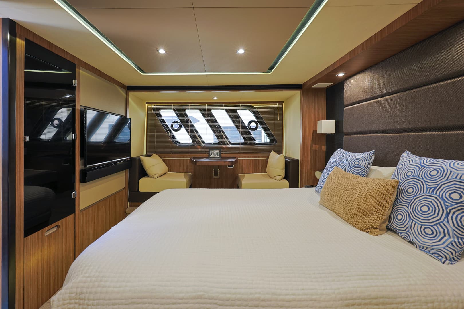2017 Sea Ray L650 Fly - Image 44