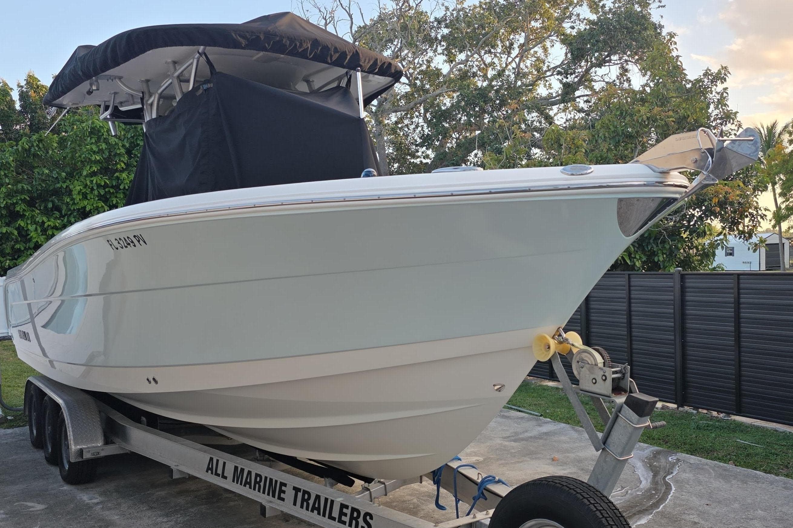 2015 Robalo R300 Center Console