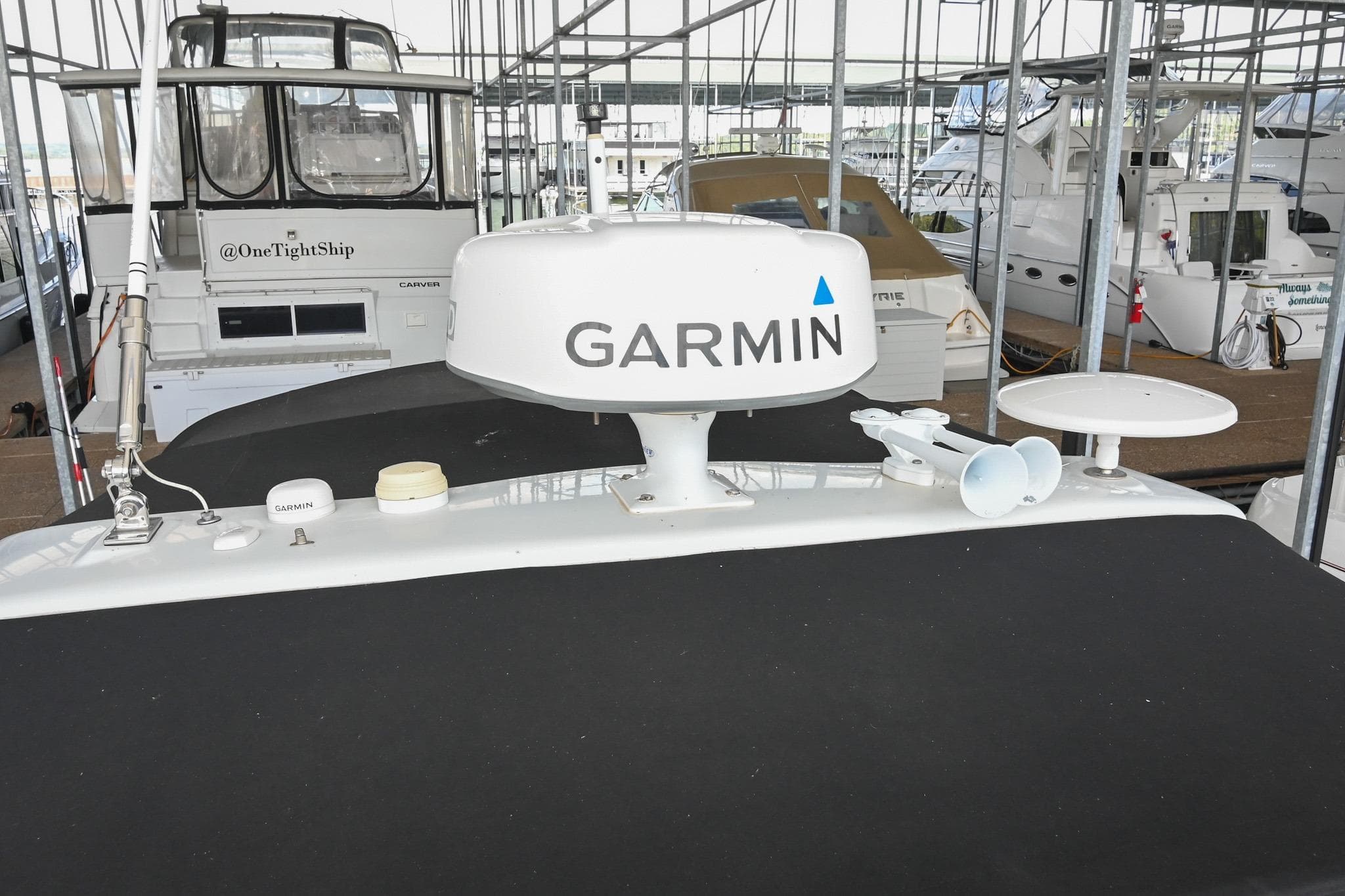 2014 Formula 350 Sun Sport with Garmin equipment in a marina.