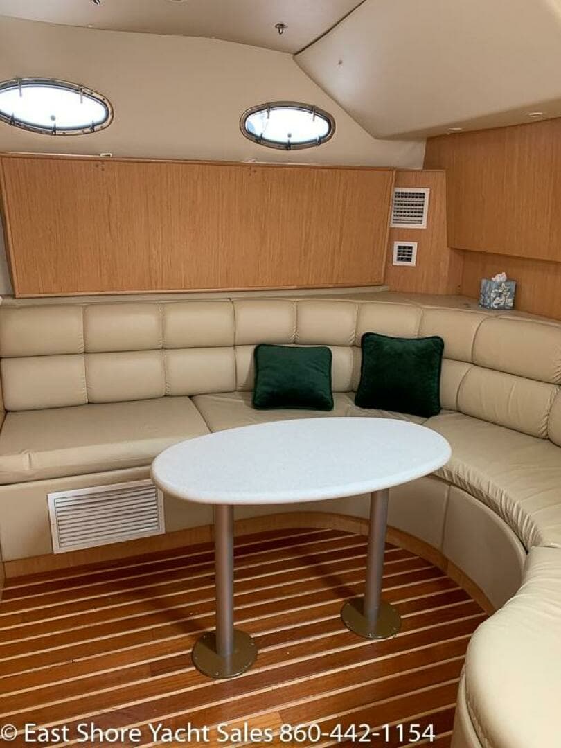 2003 Tiara Yachts 4000 Express - Image 14