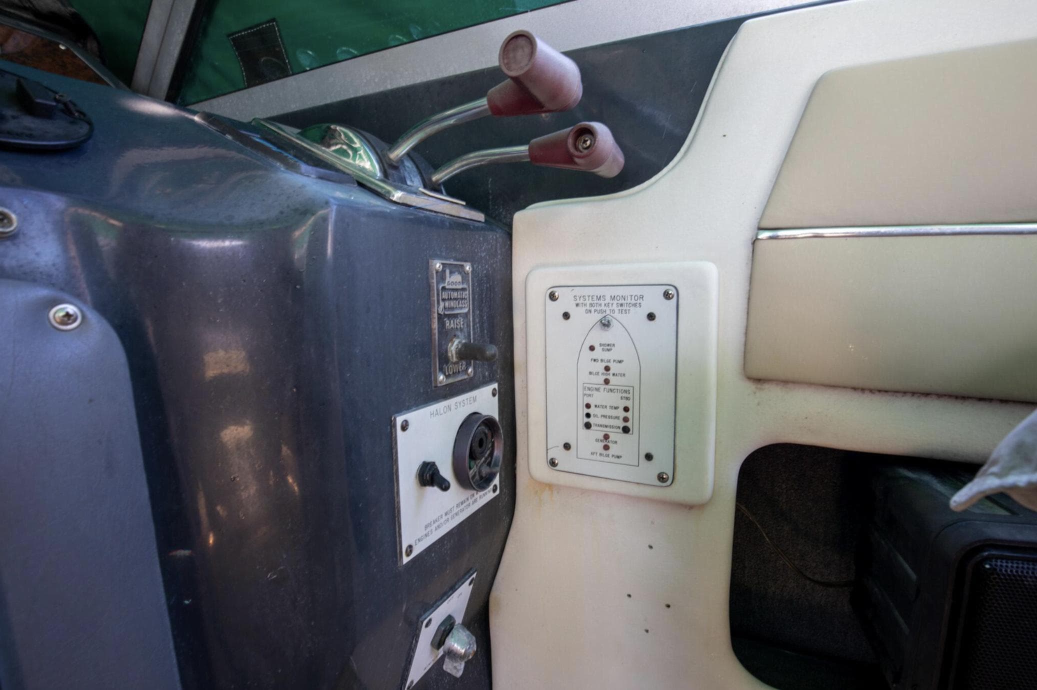 Control panel of 1990 Sea Ray 420 Sundancer boat interior.
