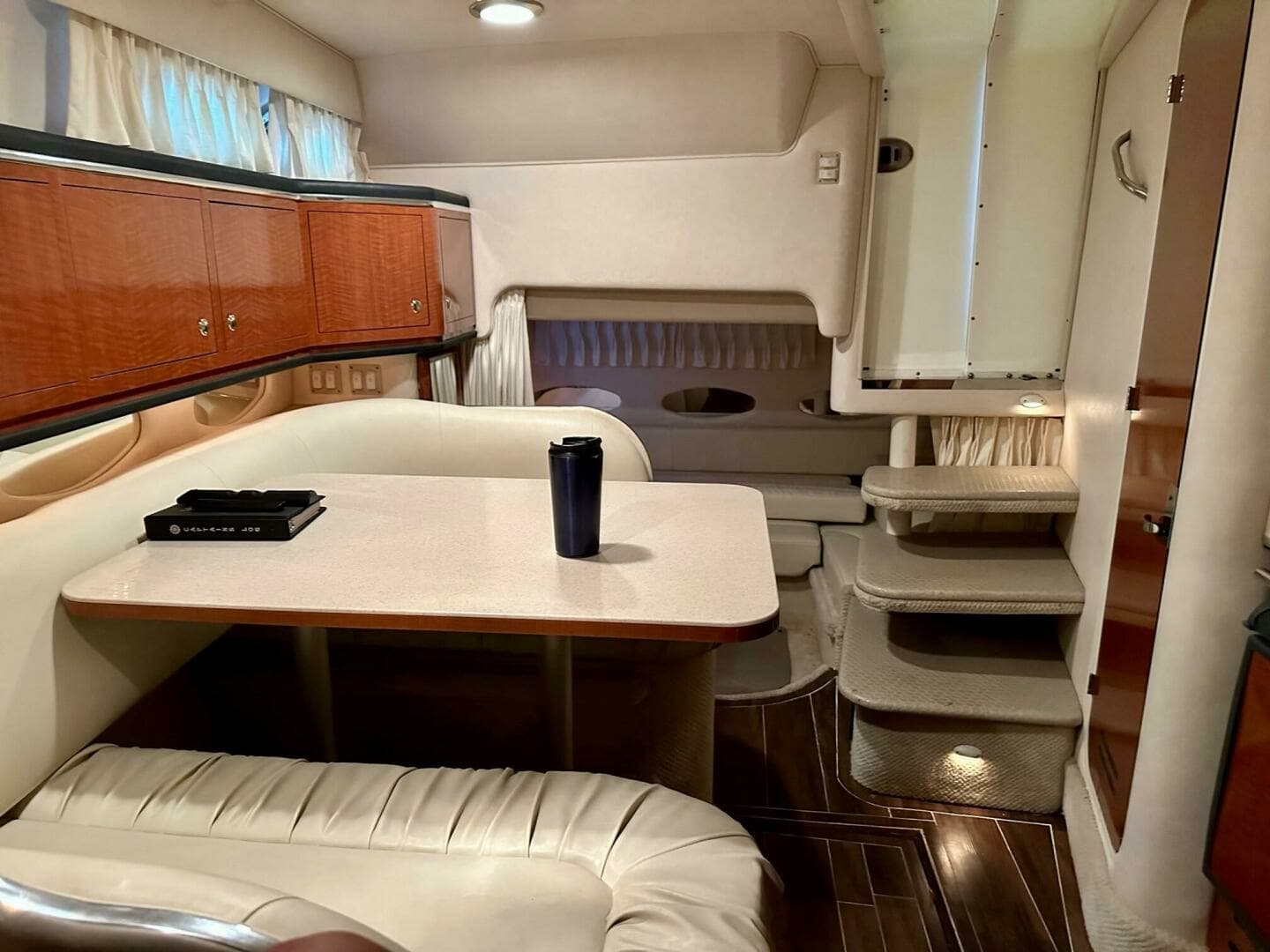 2002 Sea Ray Sundancer - Image 14