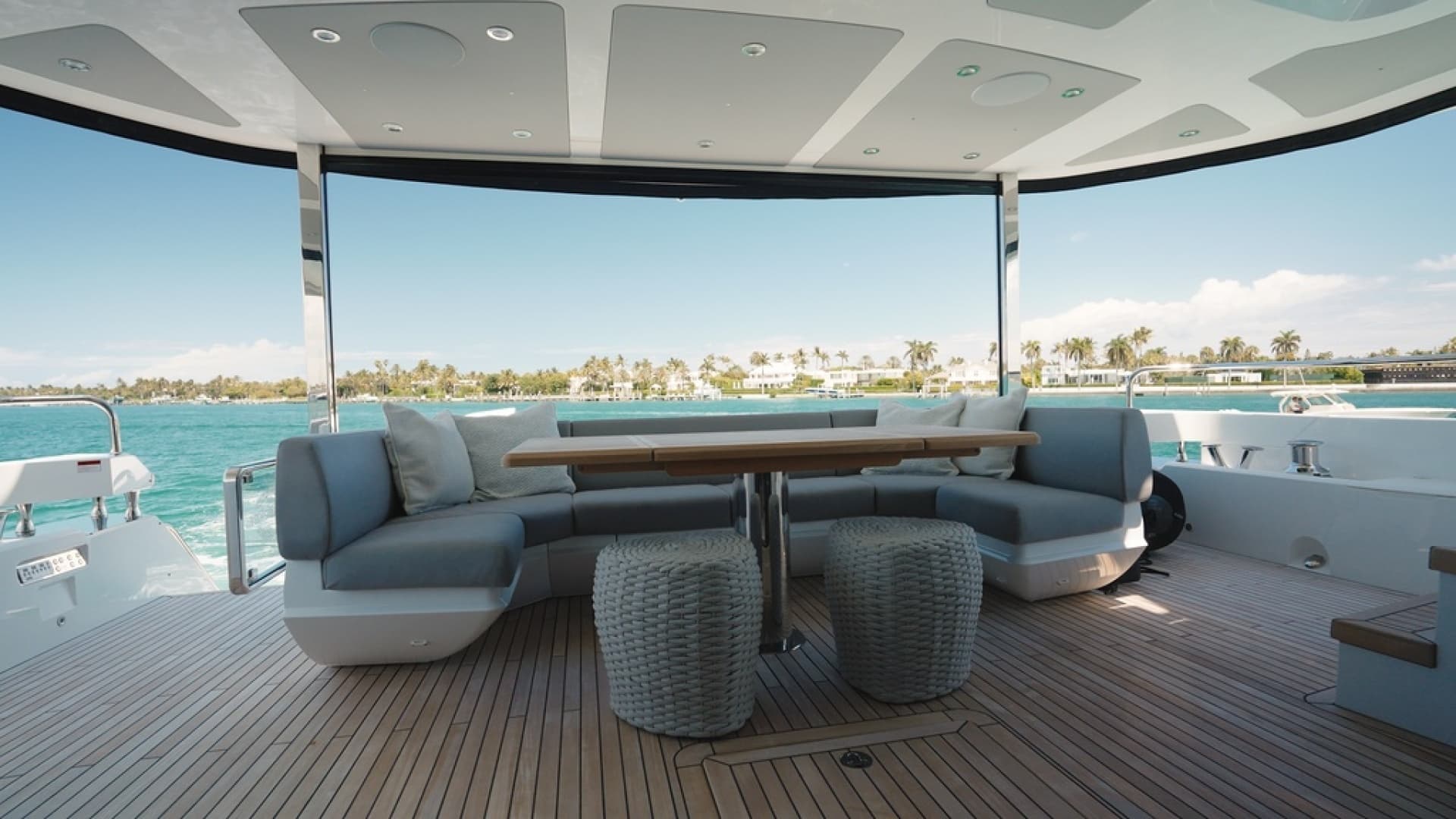2026 Sunseeker 88 Yacht - Image 20