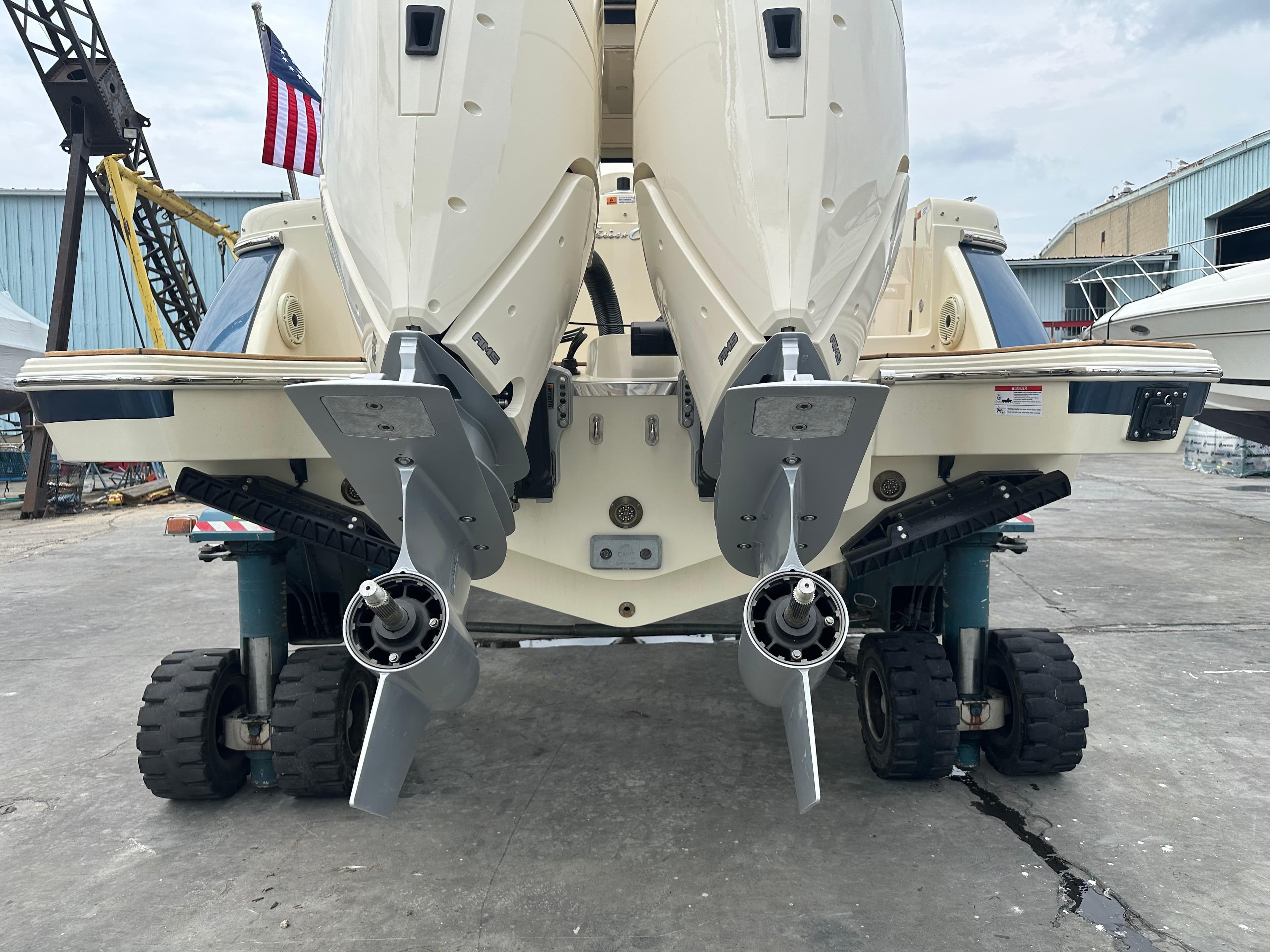 2025 Chris-Craft Calypso 32 - 25