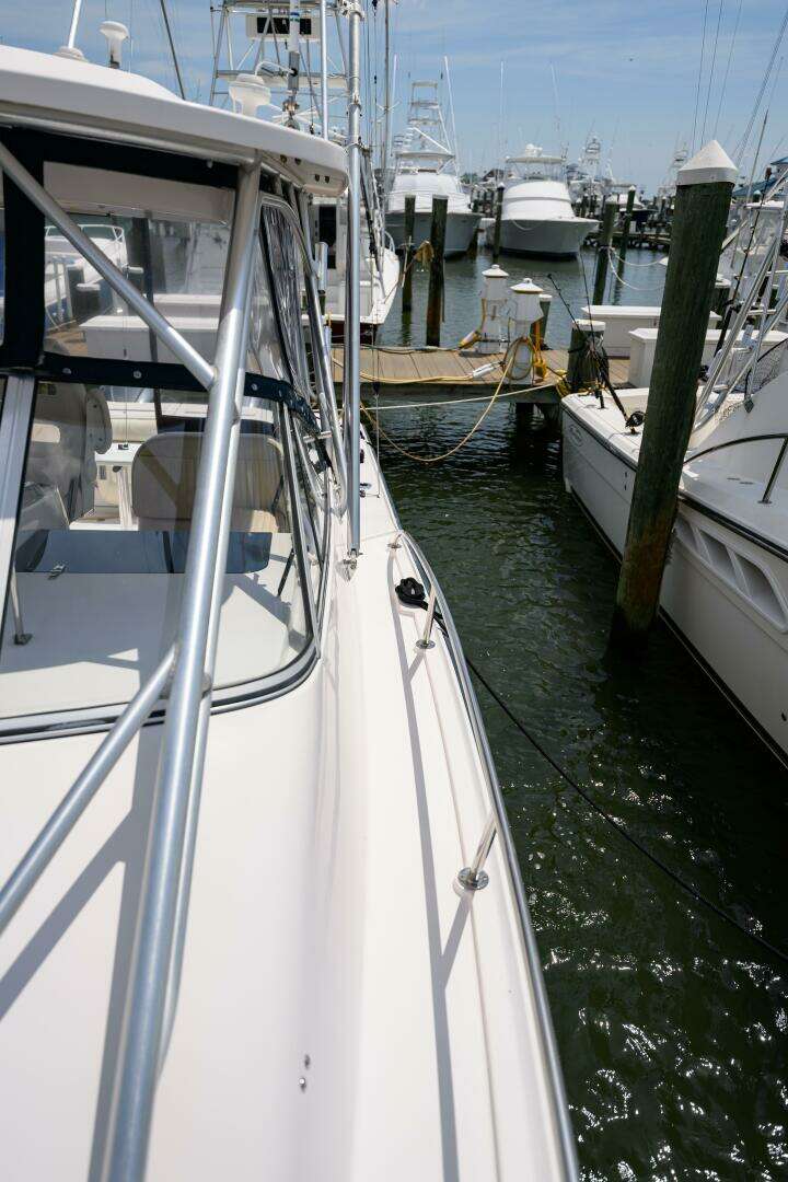 2003 Grady-White 330 Express - Image 30