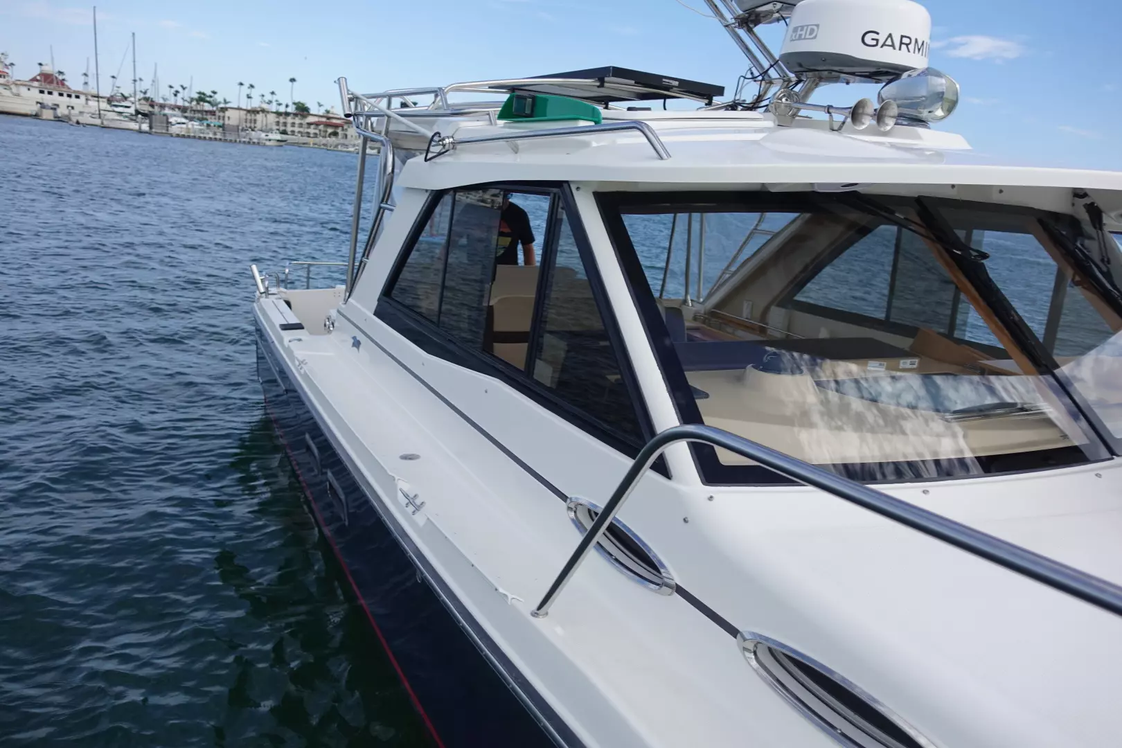 2015 Cutwater 30 Sedan - Image 29