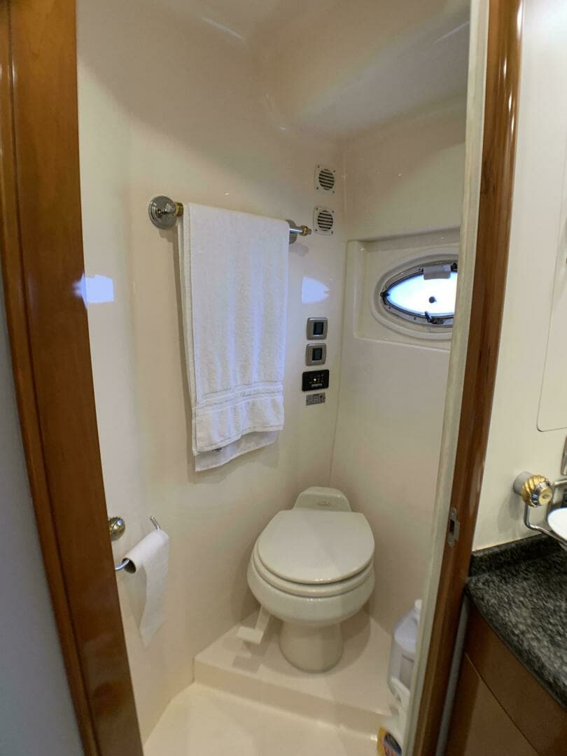 2006 Carver 56 Voyager - Image 75