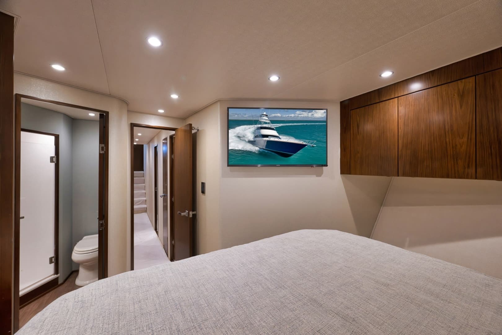 2015 Viking Enclosed Bridge - Image 42