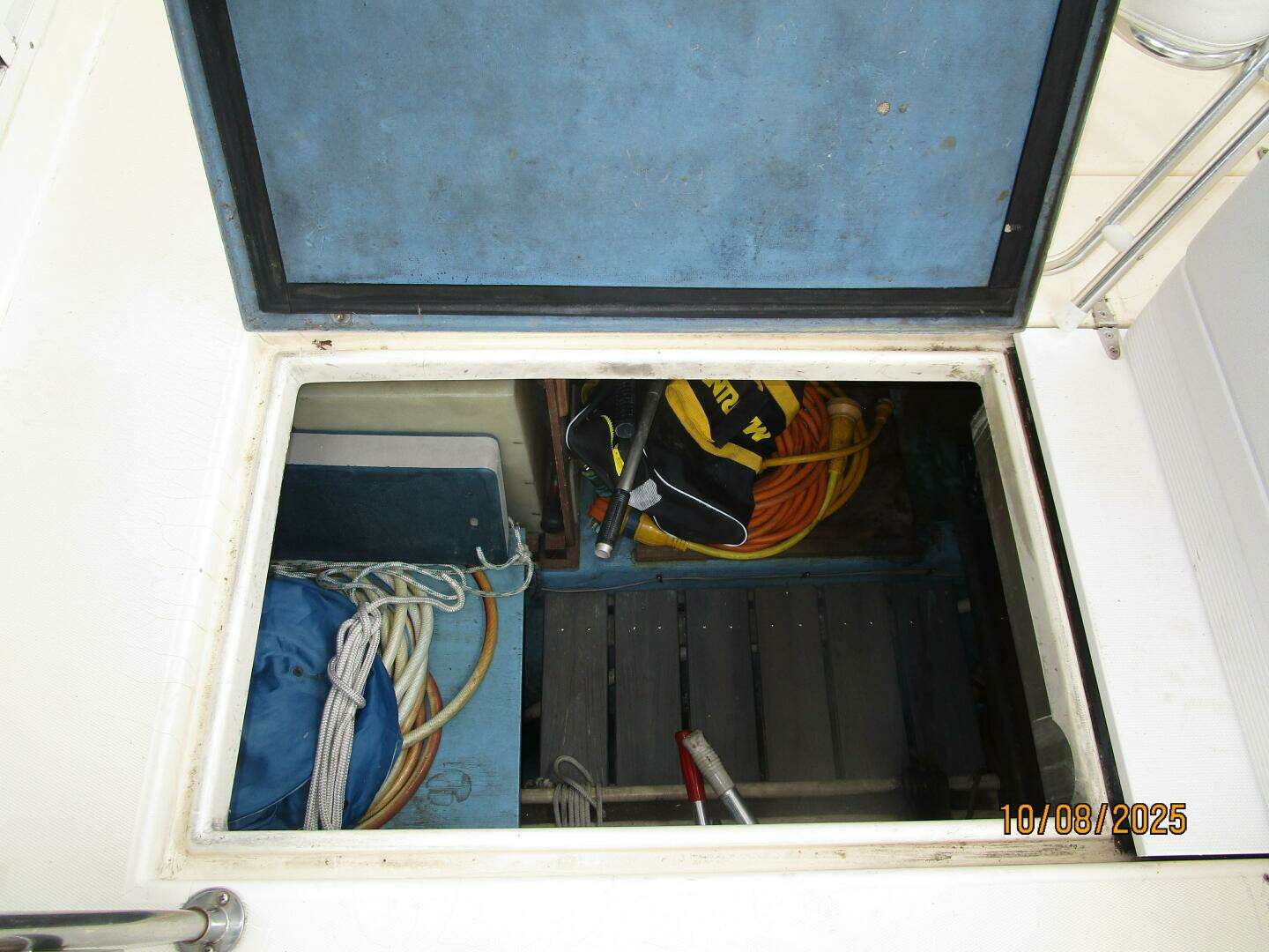 1994 Sabreline Sedan Flybridge - Image 29
