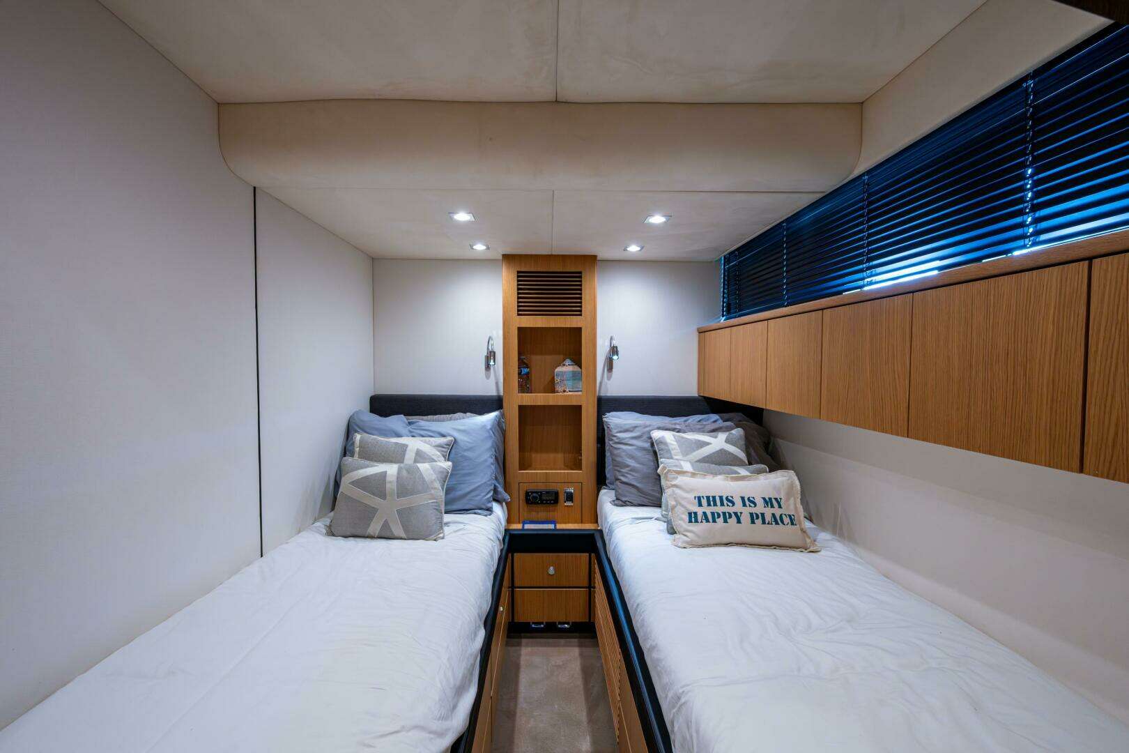 2015 Fairline 78 Squadron - Image 73