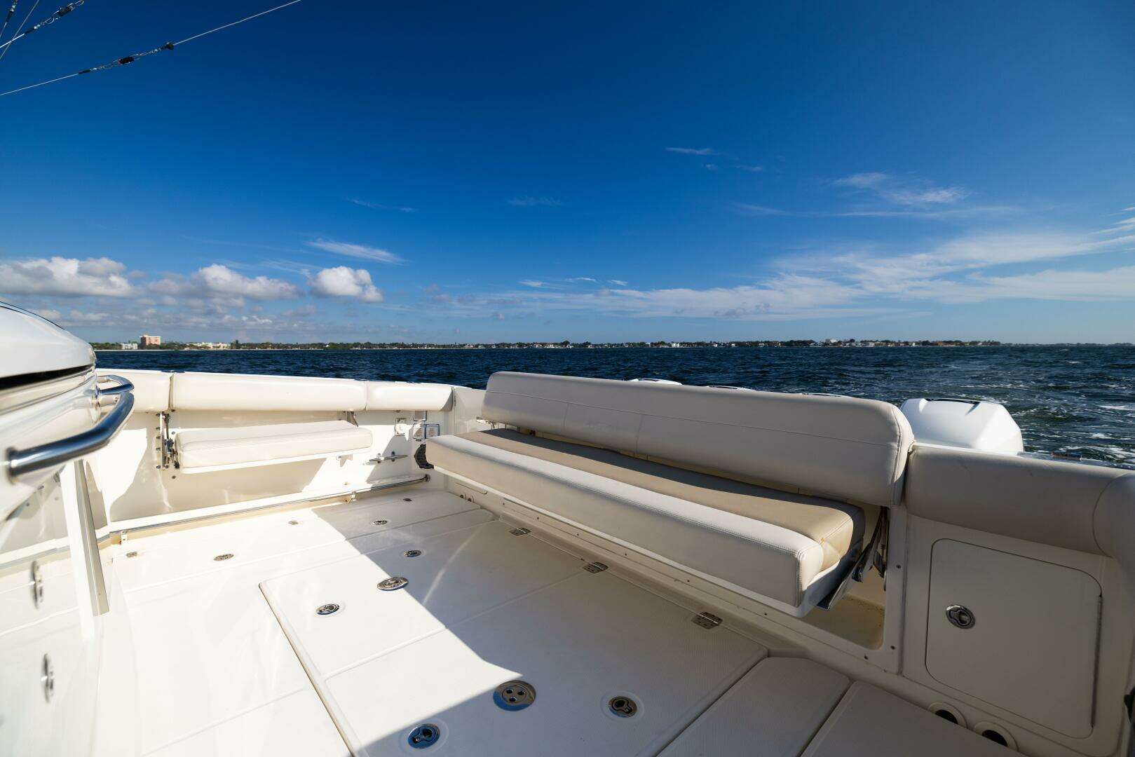 2021 Boston Whaler 420 Outrage - Image 26