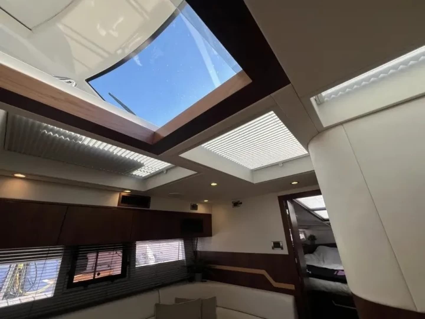 2016 Galeon 405 HTS - Image 14