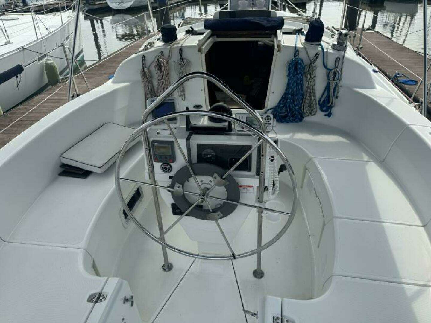 1995 Hunter 336 - Image 8