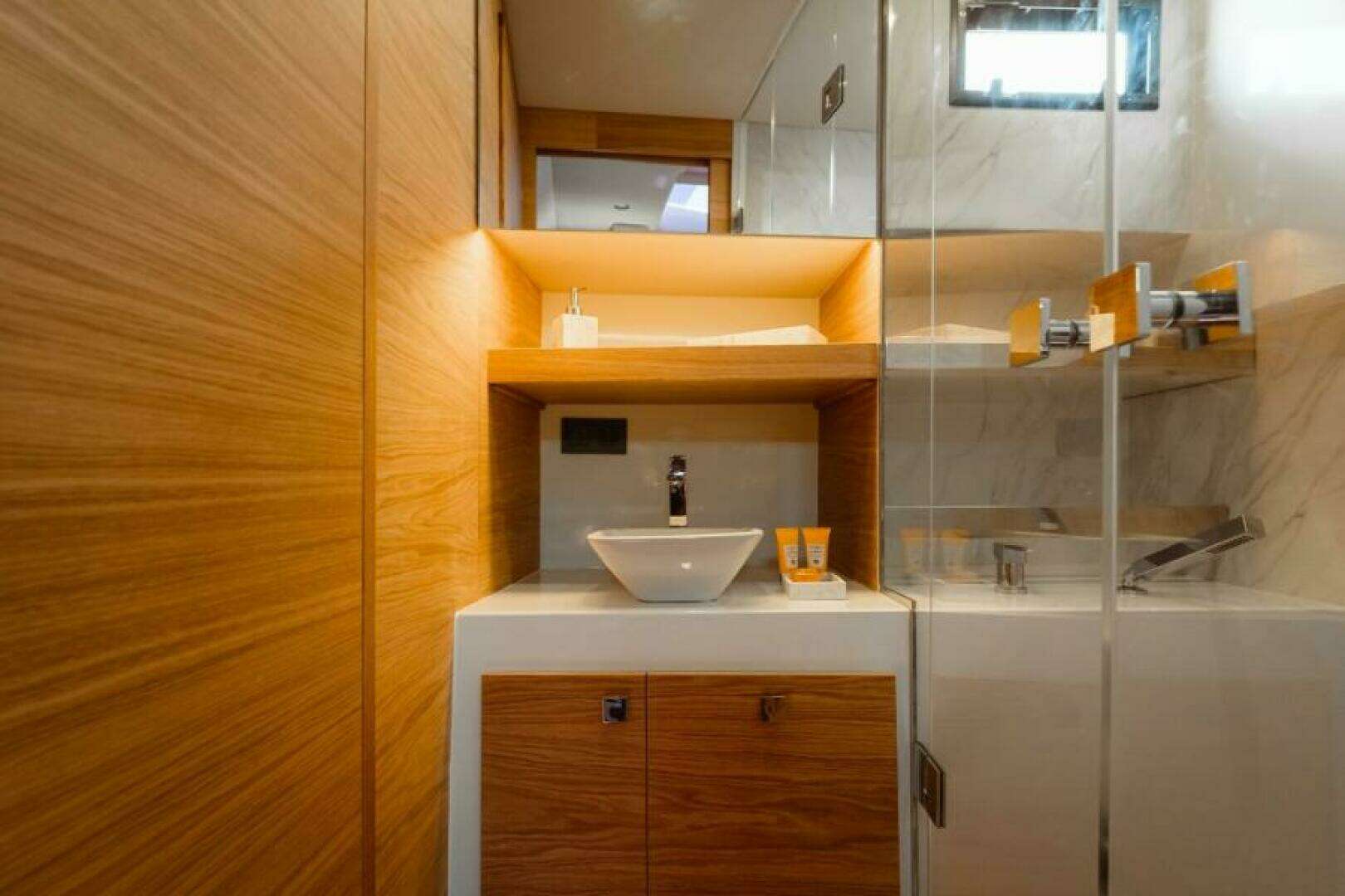 2026 De Antonio Yachts 50 Open - Image 23