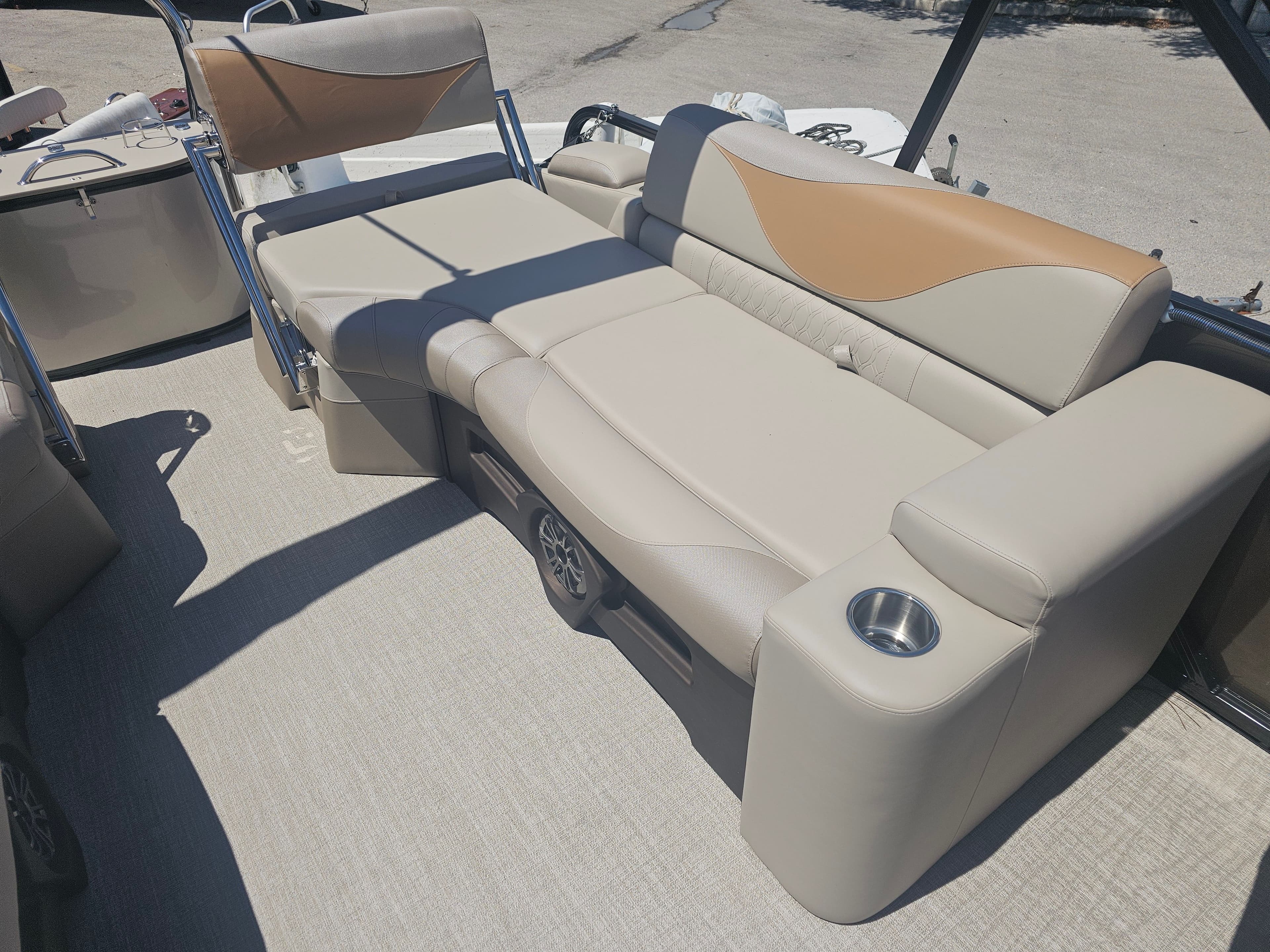 2026 Avalon LSZ 2385 QUAD LOUNGER TRITOON - 13