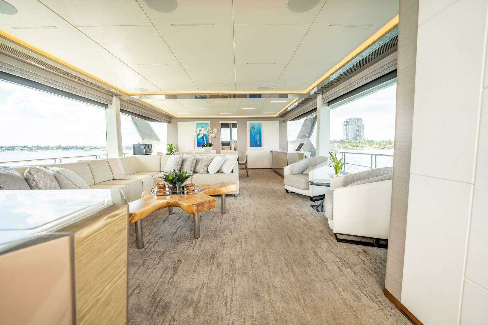 2021 Ocean Alexander 27 Explorer - Image 10