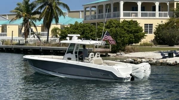2017 Boston Whaler 330 Outrage - Image 1