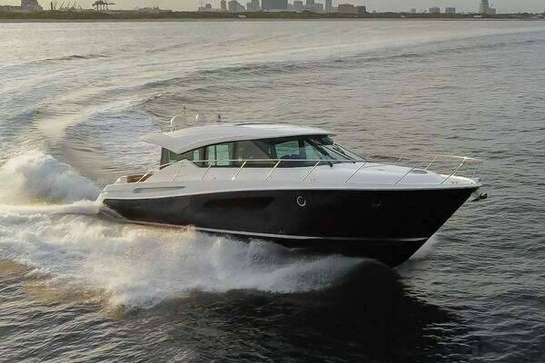 2017 Tiara Yachts C53 Coupe