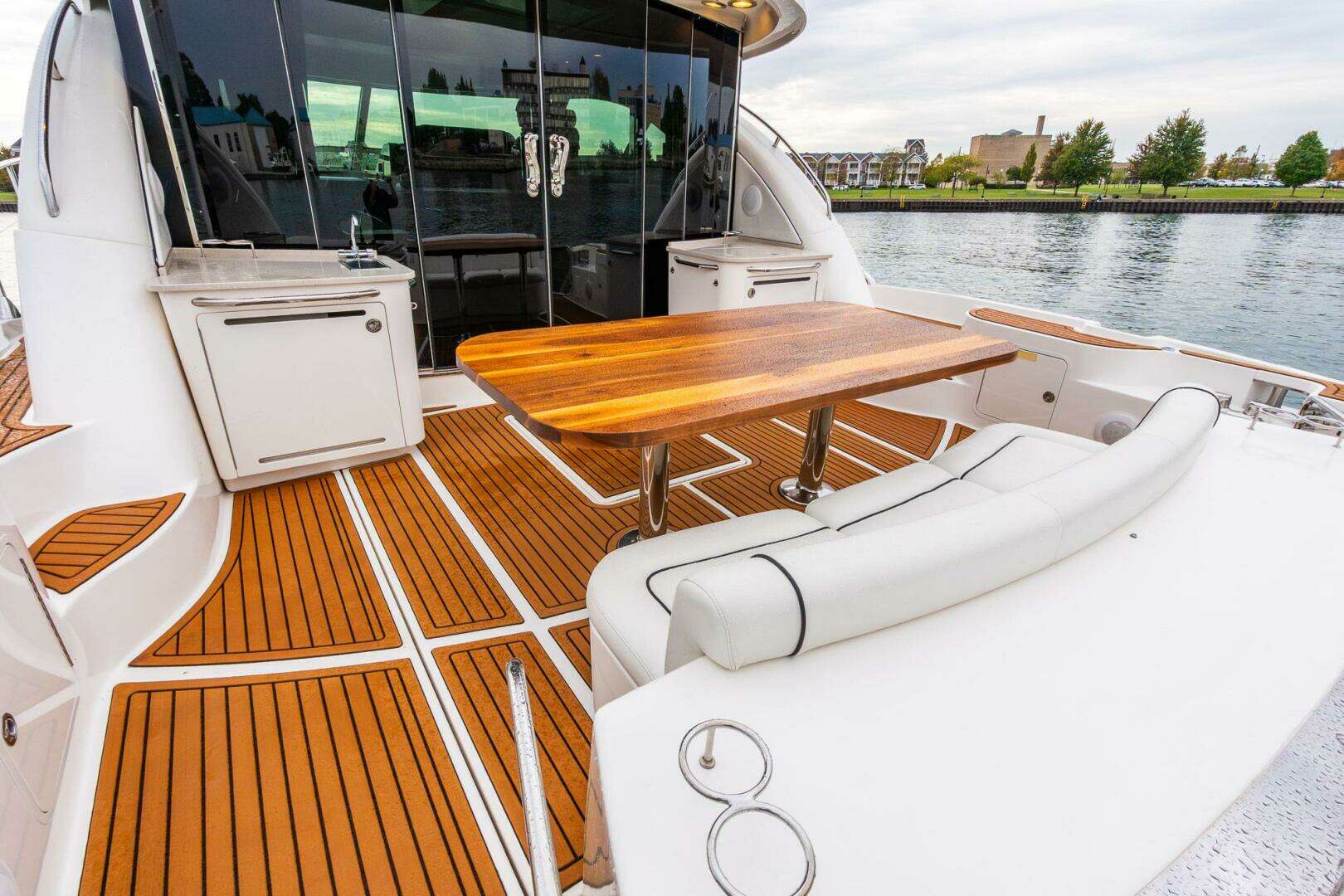 2008 Sea Ray 60 Sundancer - Image 29