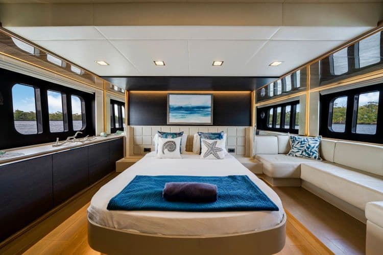 2018 Absolute 60 Fly - Image 38