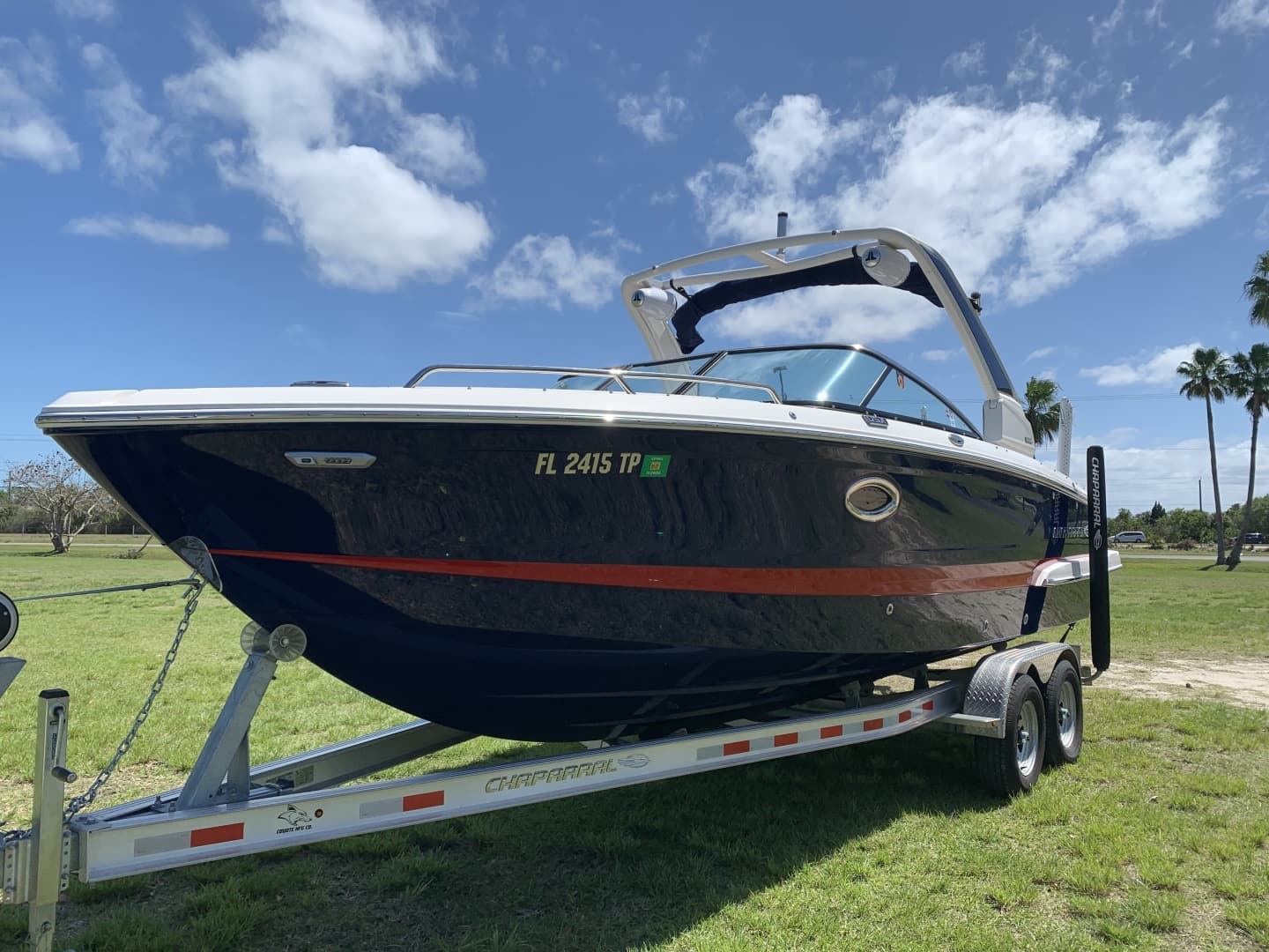 2023 Chaparral 270 OSX - Image 2