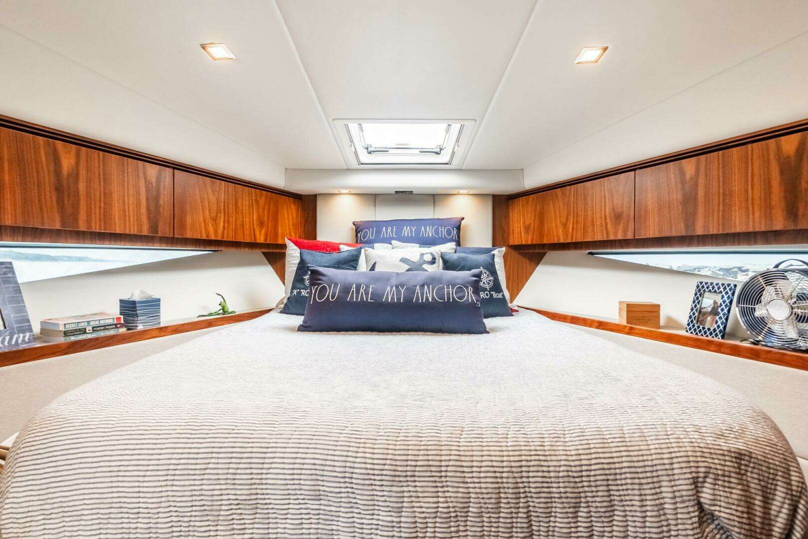 2019 Riviera 4800 Sport Yacht - Image 58
