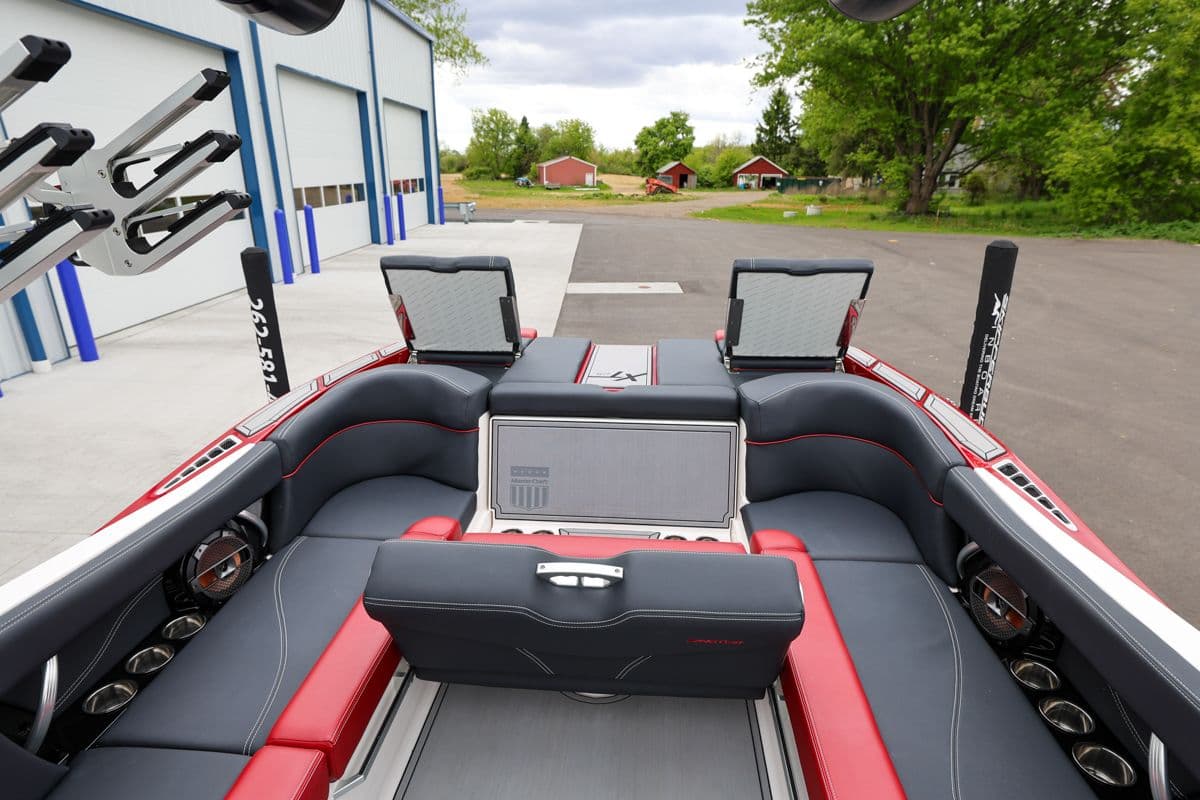 2021 MasterCraft XT25 - 13