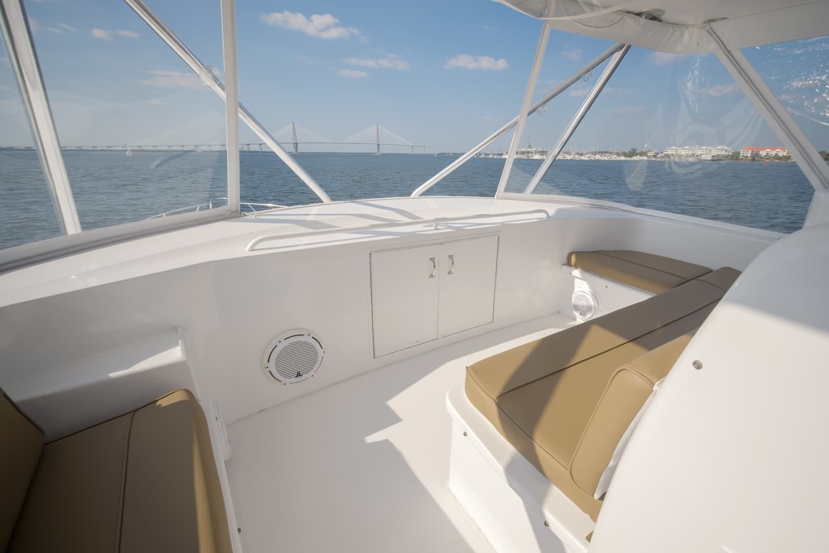 2002 Hatteras 60 Convertible - Image 29