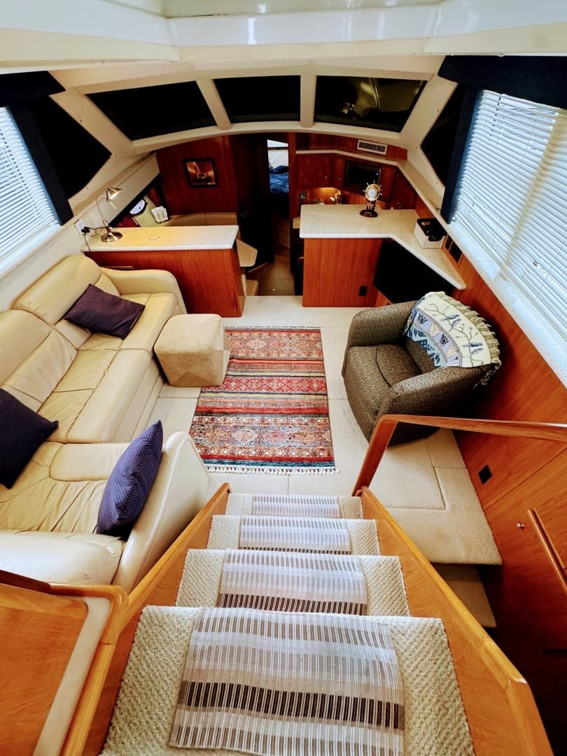 1999 Carver 406 Aft Cabin Motor Yacht - Image 31