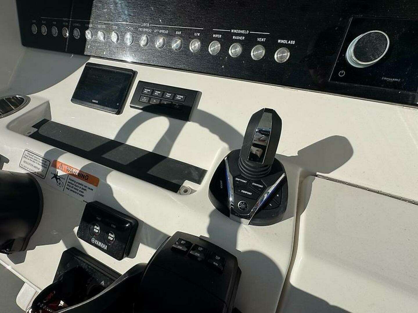2022 Regulator 31 FS - Image 23