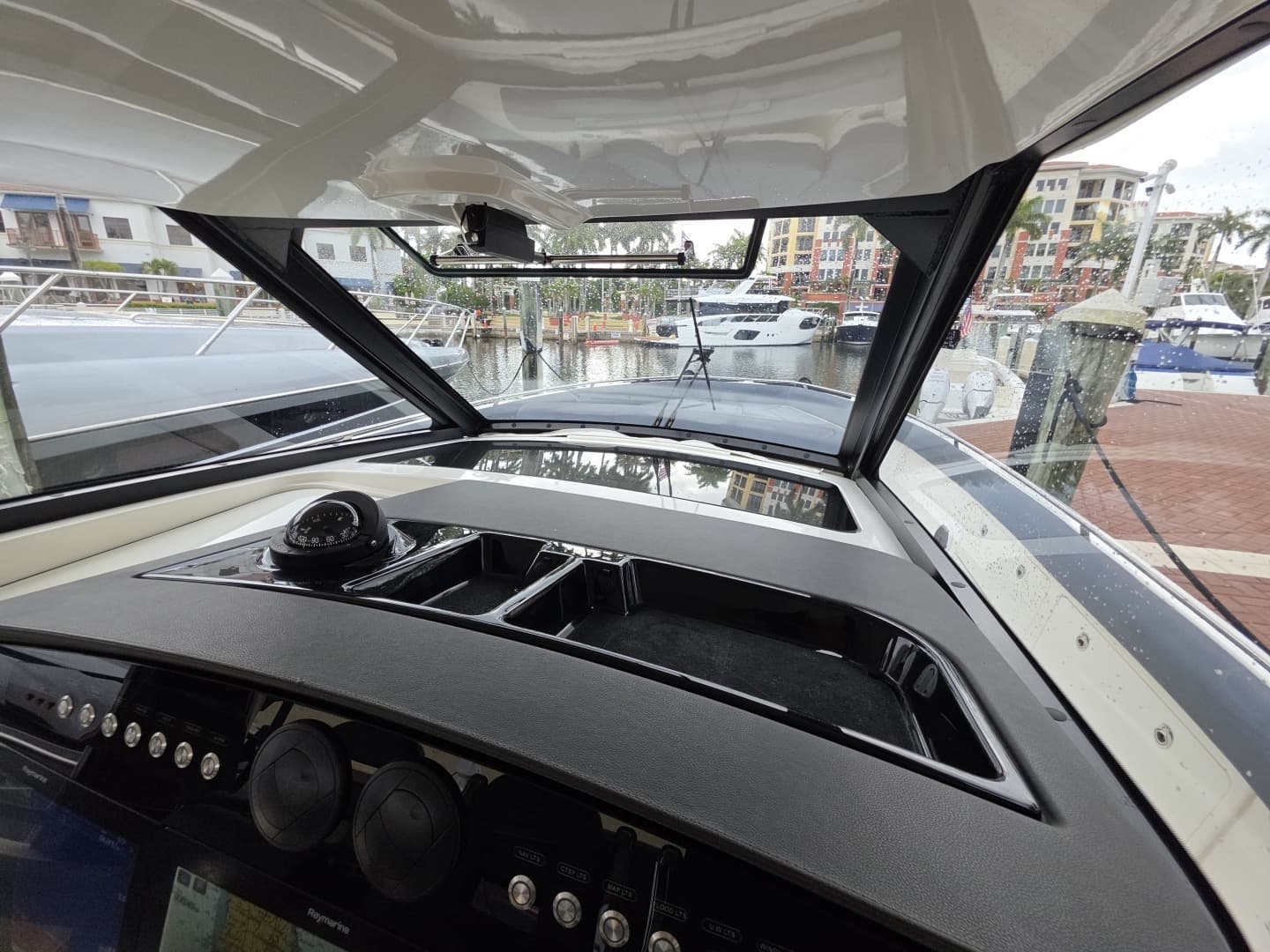2021 Boston Whaler 420 Outrage - Image 35